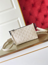 Load image into Gallery viewer, LOUIS VUITTON M55878 TRIANGLE

