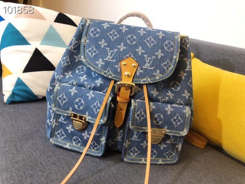 LOUIS VUITTON M44460