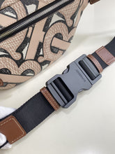 Load image into Gallery viewer, BURBERRY TB
