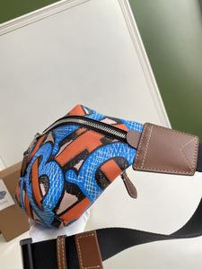 BURBERRY TB