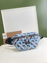 Load image into Gallery viewer, BURBERRY TB
