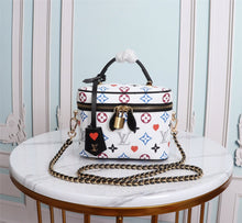 Load image into Gallery viewer, LOUIS VUITTON M57482 VANITY
