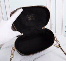 Load image into Gallery viewer, LOUIS VUITTON M57482 VANITY
