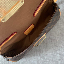 Load image into Gallery viewer, LOUIS VUITTON M44470

