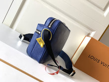 Load image into Gallery viewer, LOUIS VUITTON M30233 OUTDOOR
