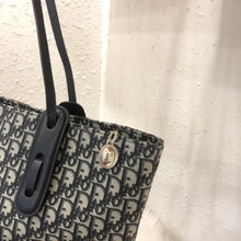 Load image into Gallery viewer, DIOR M1279ZRIW_M928
