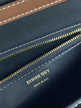 Load image into Gallery viewer, BURBERRY TB
