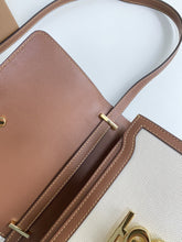 Load image into Gallery viewer, BURBERRY TB
