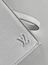 Load image into Gallery viewer, LOUIS VUITTON M69441 PETIT SAC PLAT
