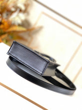 Load image into Gallery viewer, LOUIS VUITTON M69441 PETIT SAC PLAT
