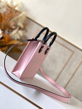 Load image into Gallery viewer, LOUIS VUITTON M69441 PETIT SAC PLAT
