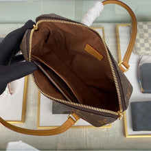 Load image into Gallery viewer, LOUIS VUITTON M51143 COUSSIN
