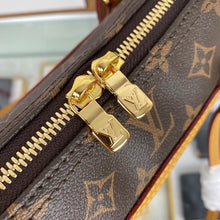 Load image into Gallery viewer, LOUIS VUITTON M51143 COUSSIN
