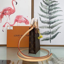 Load image into Gallery viewer, LOUIS VUITTON M69442 PETIT SAC PLAT
