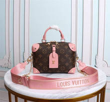 Load image into Gallery viewer, LOUIS VUITTON M45571 PETITE MALLE SOUPLE
