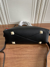 Load image into Gallery viewer, LOUIS VUITTON M44829 NÉO ALMA BB
