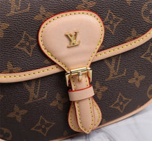 Load image into Gallery viewer, LOUIS VUITTON M51705
