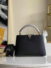 Load image into Gallery viewer, LOUIS VUITTON N80071 CAPUCINES BB
