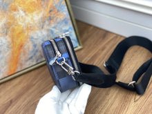 Load image into Gallery viewer, LOUIS VUITTON N60414 ALPHA WEARABLE
