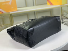 Load image into Gallery viewer, LOUIS VUITTON M55701 STEAMER
