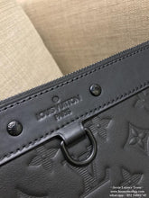 Load image into Gallery viewer, LOUIS VUITTON M80425 DISCOVERY POCHETTE
