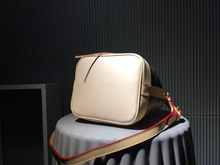 Load image into Gallery viewer, LOUIS VUITTON M40817 NOÉ BB

