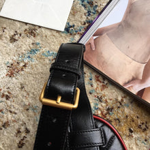 Load image into Gallery viewer, GUCCI 476434 0OLFX 8277 85
