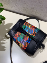 Load image into Gallery viewer, GUCCI 655597 2TYAG 9795
