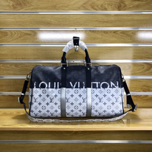 Load image into Gallery viewer, LOUIS VUITTON M43412 KEEPALL BANDOULIÈRE
