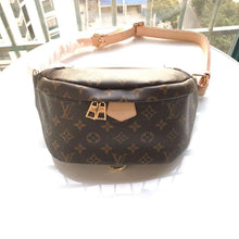 Load image into Gallery viewer, LOUIS VUITTON M43644 BUMBAG
