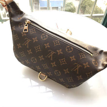 Load image into Gallery viewer, LOUIS VUITTON M43644 BUMBAG
