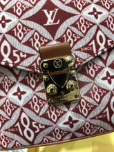 Load image into Gallery viewer, LOUIS VUITTON M57272 POCHETTE MÉTIS
