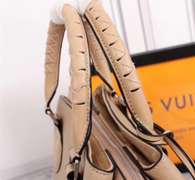 Load image into Gallery viewer, LOUIS VUITTON M55029 Mahina
