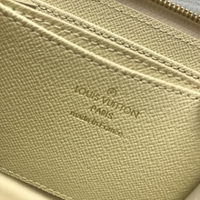 Load image into Gallery viewer, LOUIS VUITTON N63069 ZIPPY
