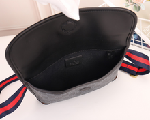 Load image into Gallery viewer, GUCCI 493930 9C2VT 8745
