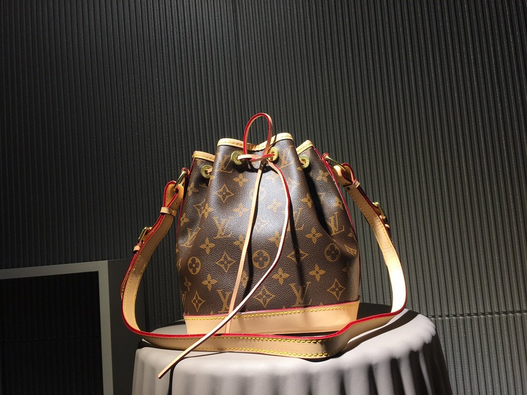 LOUIS VUITTON M40817 NOÉ BB