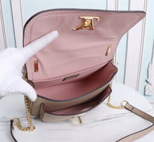 Load image into Gallery viewer, LOUIS VUITTON M57073 LOCKME CHAIN
