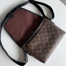 Load image into Gallery viewer, LOUIS VUITTON M45334 Odyssey
