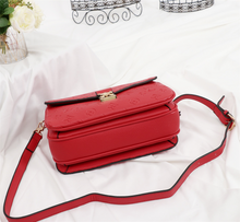 Load image into Gallery viewer, LOUIS VUITTON M40780 POCHETTE MÉTIS
