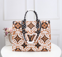 Load image into Gallery viewer, LOUIS VUITTON M45356 CRAFTY ONTHEGO
